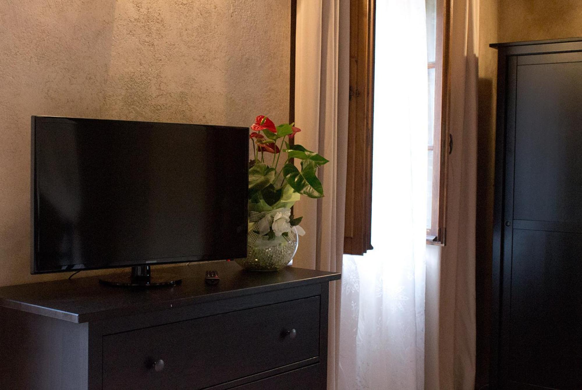 Bernardone Hotel Camaiore Buitenkant foto