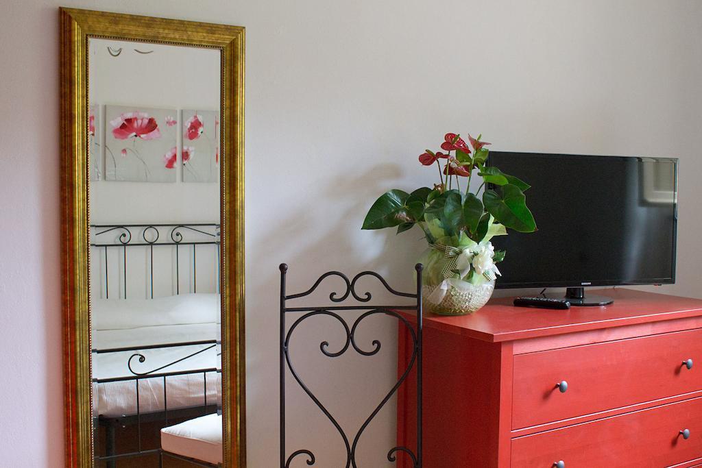 Bernardone Hotel Camaiore Kamer foto