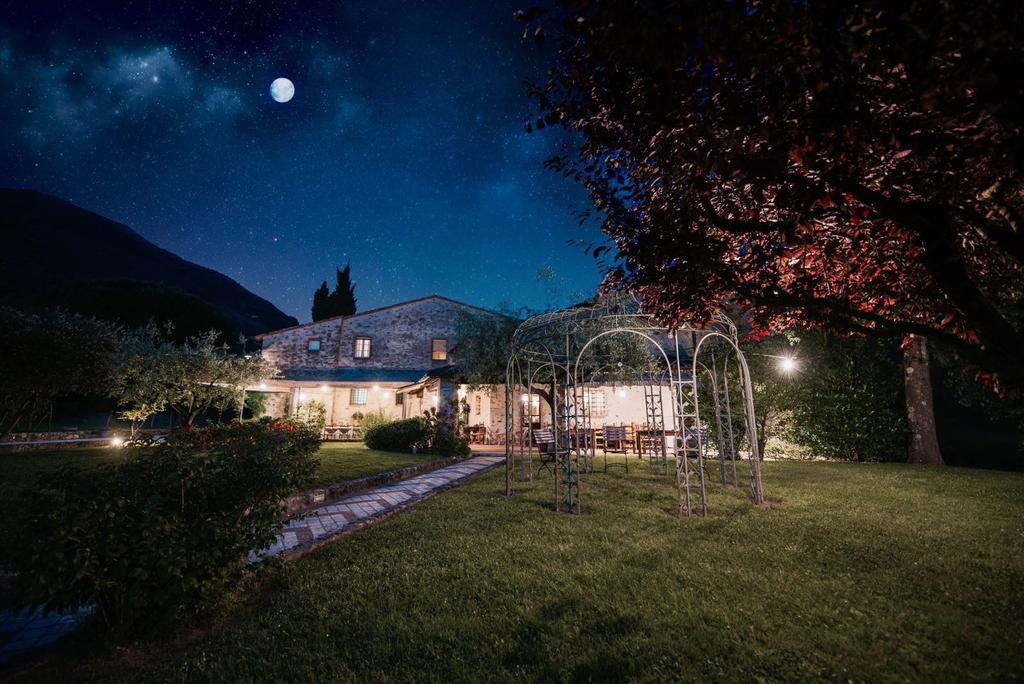 Bernardone Hotel Camaiore Buitenkant foto